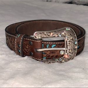 Ariat Womens Floral Overlay Buckle💙